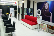  makeup studio in noida