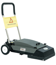 Escalator cleaning machines